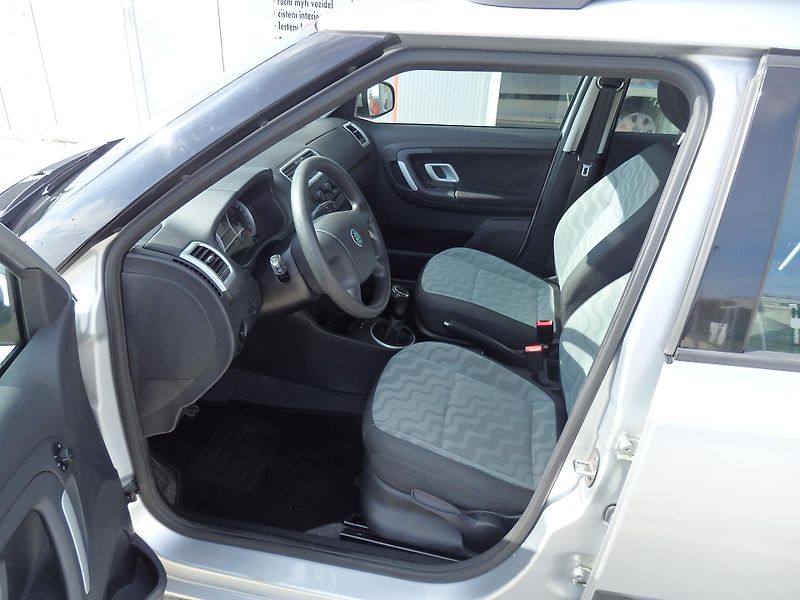 Škoda Fabia COMBI 1.4 16V KLIMA, ZÁVĚS - fotka 6 z 13