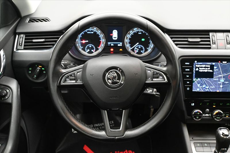 Škoda Octavia 2,0 TDI 110 kW DSG Clever Záru - fotka 18 z 30