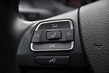 Volkswagen Passat 2.0 TDi CR COMFORTLINE, VÝHŘEV - náhled 13