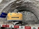 Proražení tunelu Homole na D35.