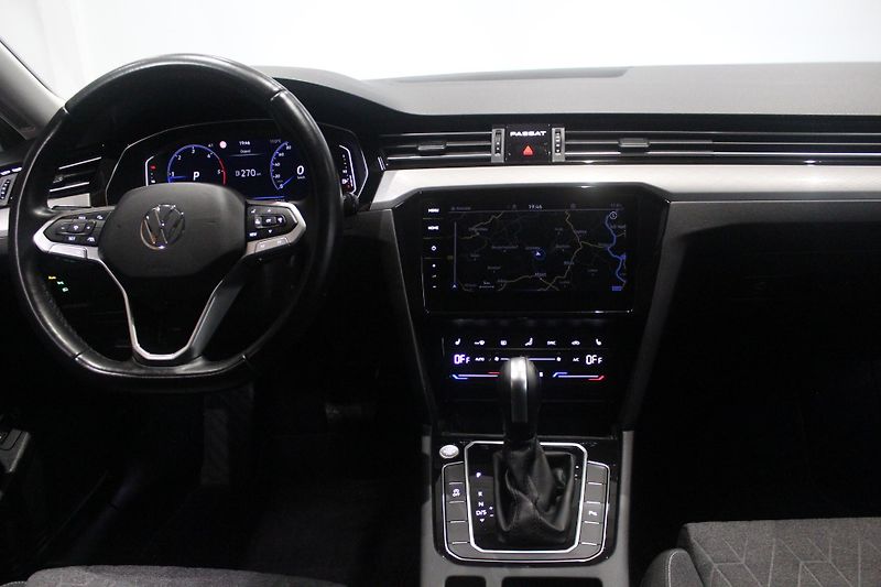 Volkswagen Passat (2023) 110kW, Tažné, Nezávislé topení - fotka 16 z 26