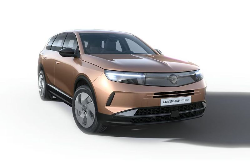 Opel Grandland (2026) Edition hybrid 1,2 Turbo 145k - fotka 2 z 7