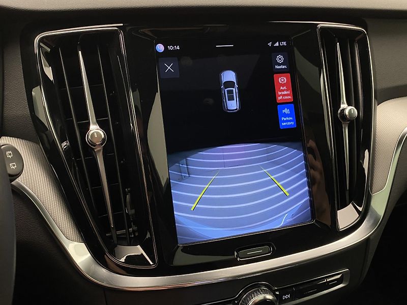 Volvo V60 T6 AWD RECHARGE REZERVACE - fotka 53 z 54