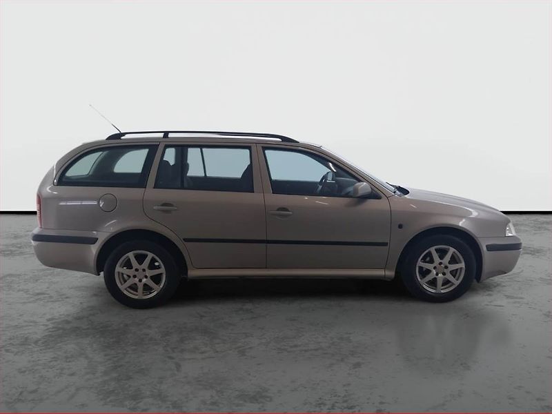 Škoda Octavia (2006) 1.6, po STK, jezdí výborně - fotka 6 z 16