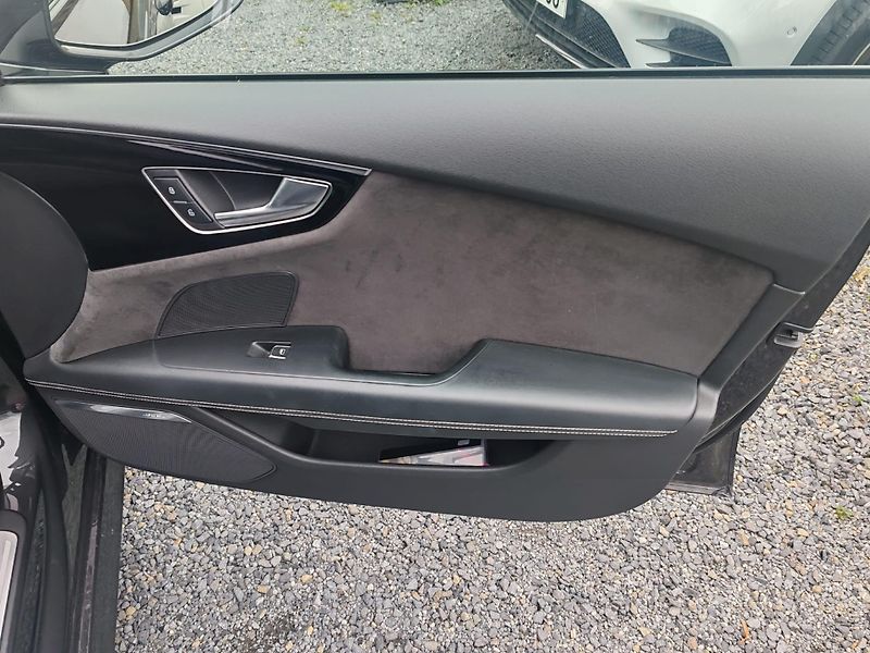 Audi A7 3.0 BiTDI V6 DSG S-Line Tz - fotka 23 z 24