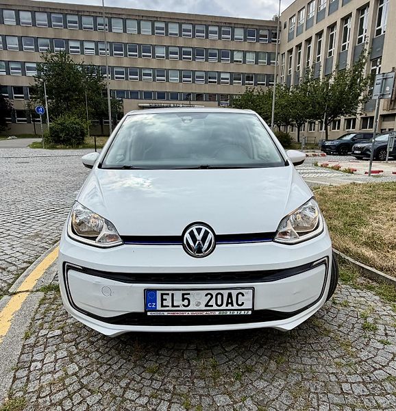 Volkswagen e-up! (2017) VW eUP! 60Kw, dojezd 130km DPH - fotka 6 z 27