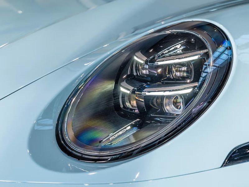 Porsche 911 (2026) Carrera 4S Lift Burmester 360 - fotka 10 z 26