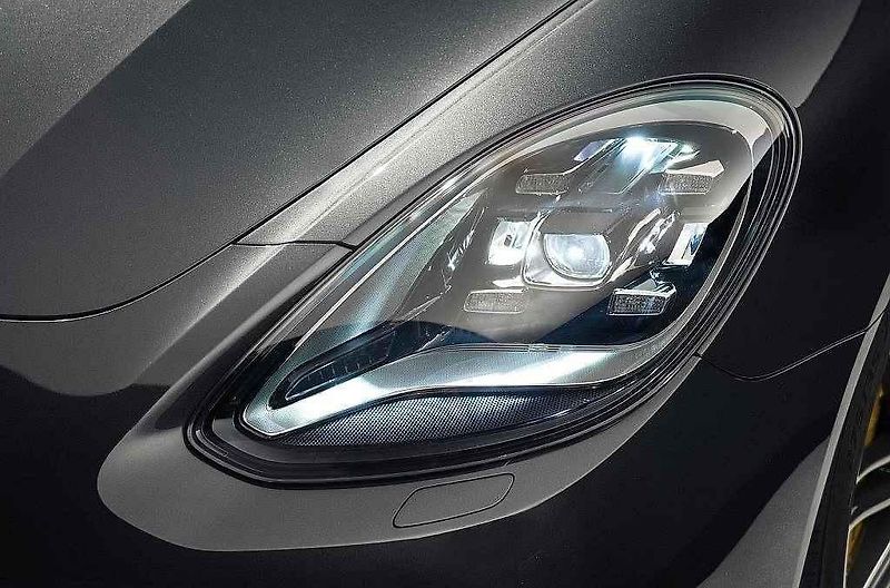 Porsche Panamera.
