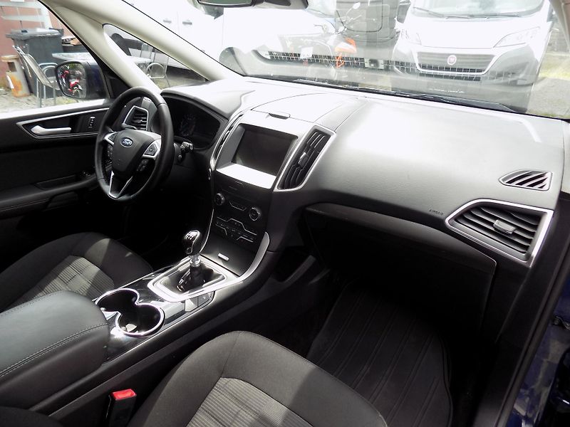 Ford Galaxy 2,0 TDCI 132 KW NAVI 7 MÍST - fotka 34 z 50