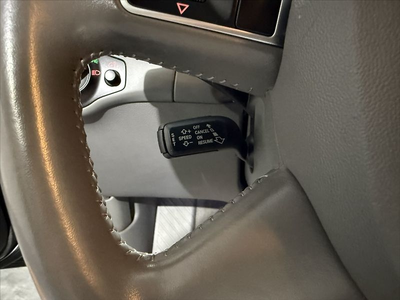 Audi A4 2,0   TDI B8 1.MAJITEL BI-XEN - fotka 13 z 43