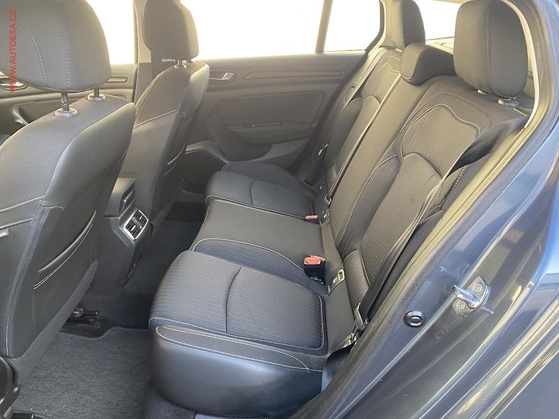 Renault Mégane (2020) 1.3 TCe, TZ, navi, kamera - fotka 10 z 17