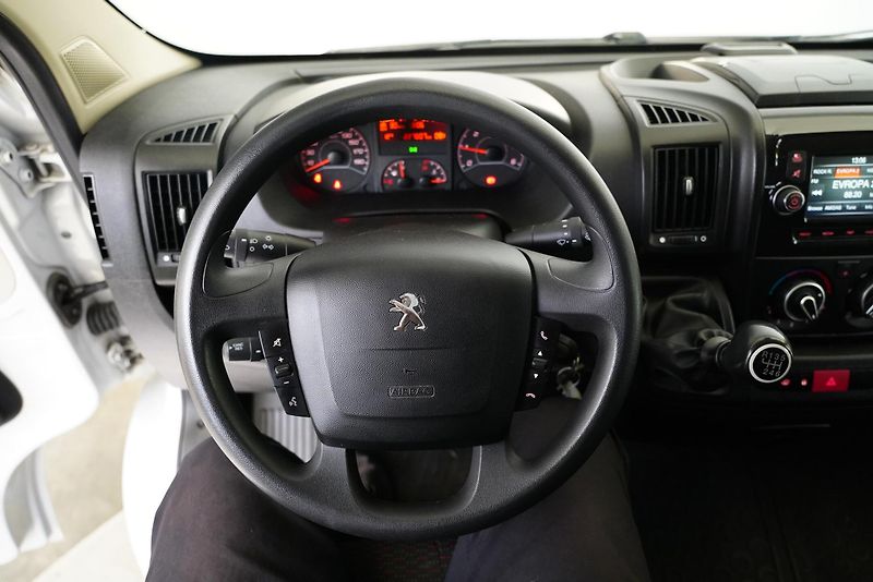 Peugeot Boxer - fotka 17 z 23