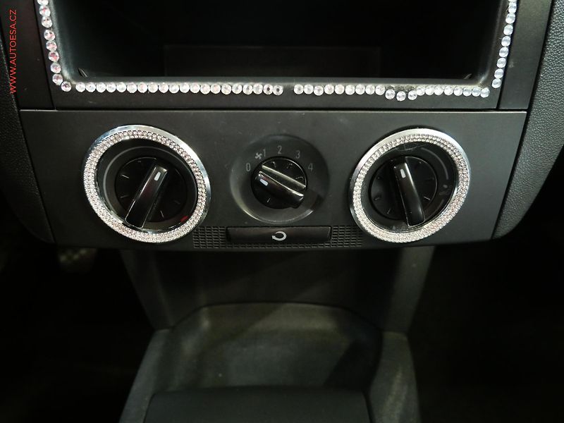 Škoda Fabia (2002) 1.9SDi, ČR, AC, výhřev sed - fotka 16 z 16