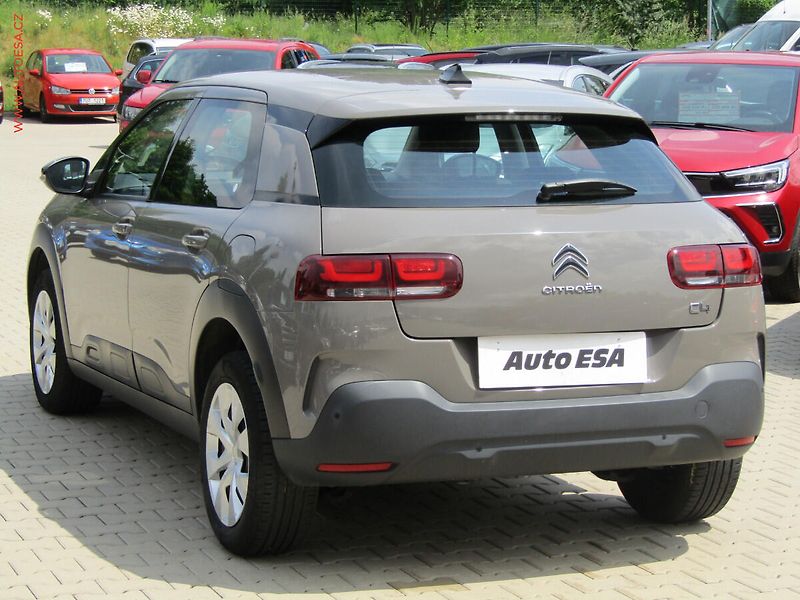 Citroën C4 Cactus (2018) 1.2 PT, ČR, servis.kniha - fotka 4 z 16