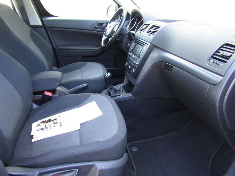 Škoda Yeti (2013) 1.2 TSI 77kW BEZ KOROZE - fotka 26 z 36