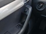 Škoda Octavia 1,6 TDI VÝHŘEV NEZ.TOPE XENONY - náhled 33
