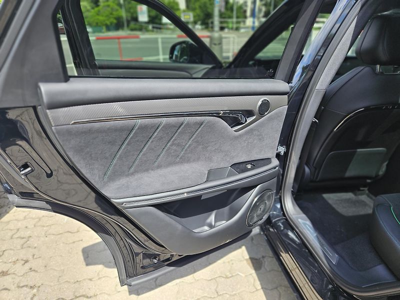 Dongfeng Voyah Free REV 318 (2025) REV 318 AWD Hybrid - fotka 10 z 17