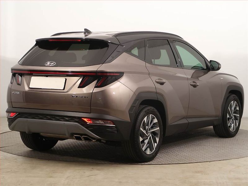 Hyundai Tucson (2022) 1.6 T-GDI 48V MHEV - fotka 5 z 15