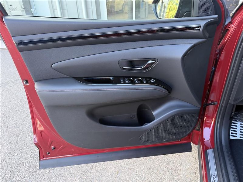 Hyundai Tucson 1,6 T-GDI  N Line - fotka 9 z 19