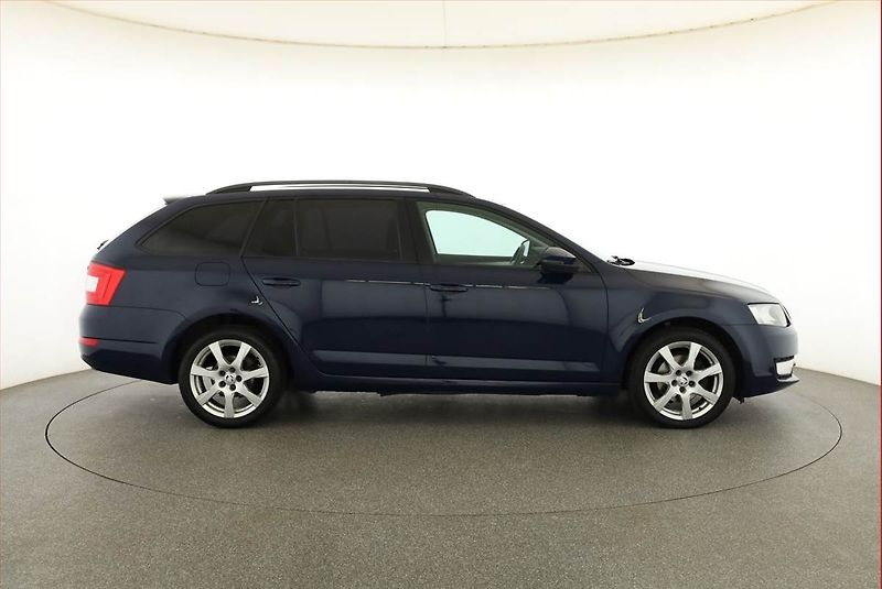 Škoda Octavia (2015) 2.0 TDI, Tempomat - fotka 6 z 19