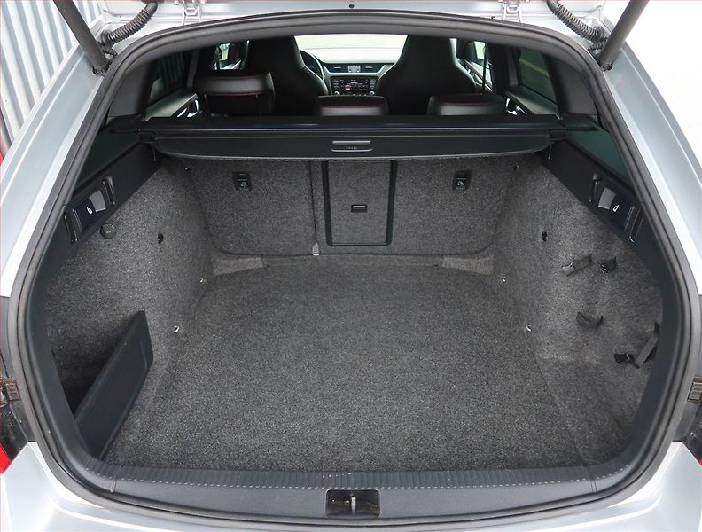 Škoda Octavia (2016) RS 2.0 TDI 4x4 DSG, Automat - fotka 14 z 24