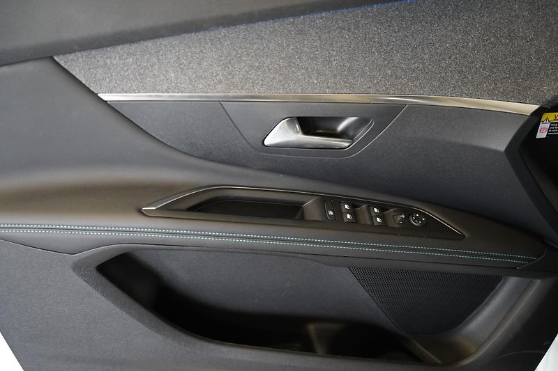 Peugeot 3008 - fotka 14 z 30