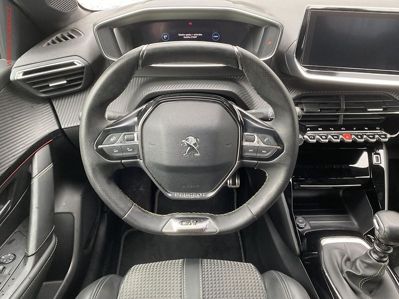 Peugeot 208 (2020) 1.2 PT, GT Line, navi, panor - fotka 11 z 17