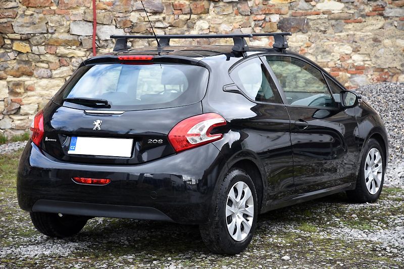 Peugeot 208 1.2i, motor - spotřeba oleje - fotka 3 z 25