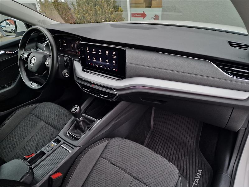 Škoda Octavia 2.0 TDI Style,původ ČR,1.Maj. - fotka 13 z 50