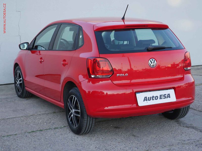 Volkswagen Polo (2009) 1.2i, ČR, AC, tempo - fotka 4 z 15