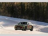 Aston Martin DBX ve Švédsku