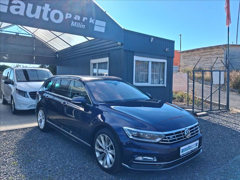 Volkswagen Passat 2,0 R Line, Matrix,TZ, 4x4,CZ - fotka 1 z 16