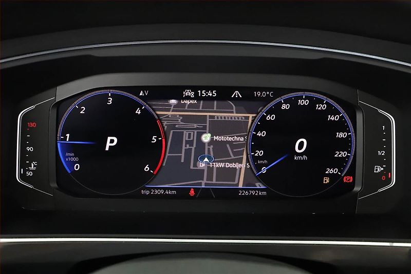 Volkswagen Tiguan Allspace (2021) 2.0 TDI - fotka 8 z 20