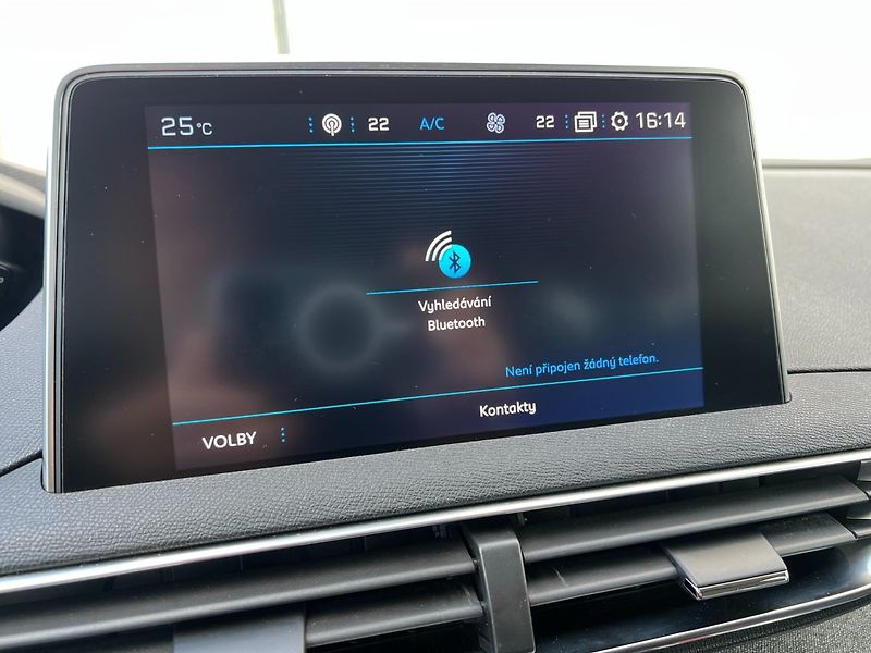 Peugeot 5008 (2019) 1.2PT 96kW ALLURE+ 7-míst - fotka 26 z 38