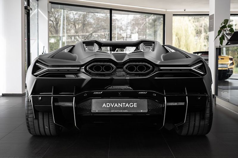 Lamborghini Revuelto - fotka 3 z 4