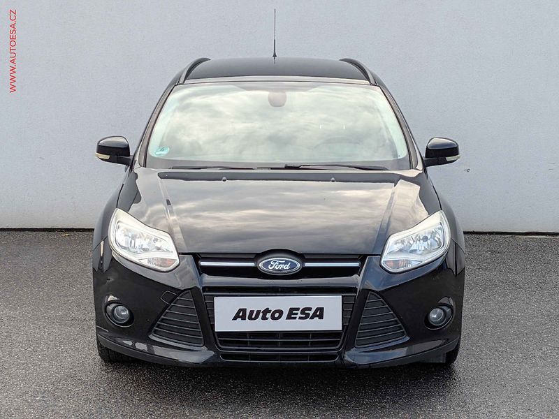 Ford Focus (2012) 1.6TDCi, AC, tempo, park.sist - fotka 2 z 16