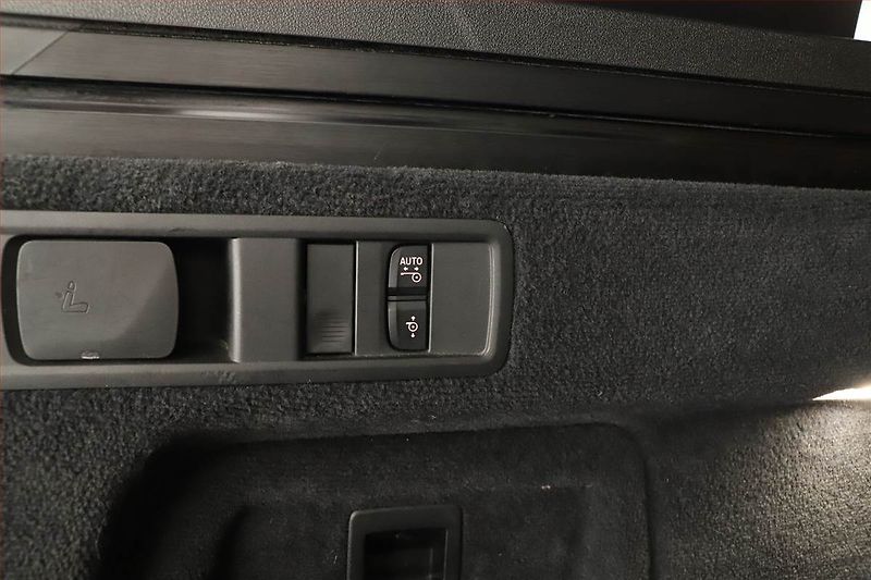 BMW X5 (2019) xDrive30d - fotka 26 z 29