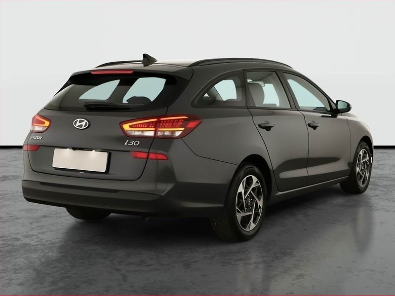 Hyundai i30 (2024) Smart 1.0 T-GDI, ČR,1.maj - fotka 5 z 13