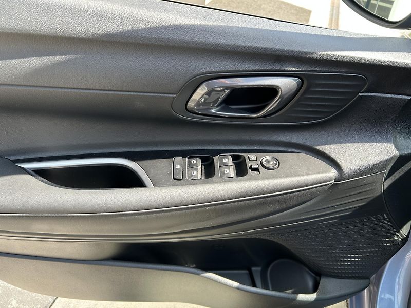 Hyundai i20 1,0 T-GDI 74 kW 6st. STYLE FL - fotka 12 z 31
