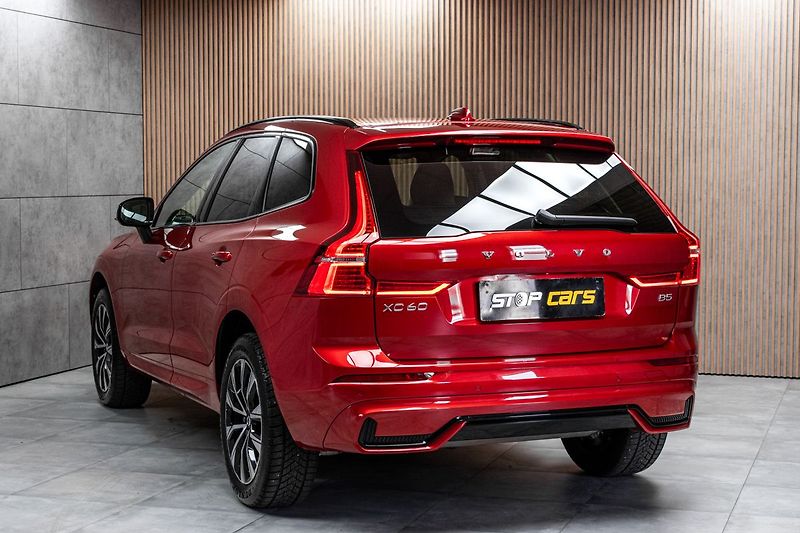 Volvo XC60 B5 184kW DARK PLUS*DPH*ČR 1.M* - fotka 4 z 39