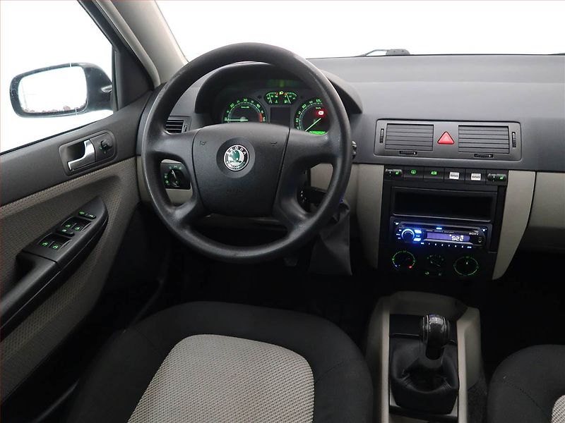 Škoda Fabia (2006) 1.4 TDI, nová STK, Klima - fotka 7 z 14