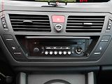 Citroën Grand C4 Picasso (2012) 1.6VTi, ČR, AC, TZ, park - náhled 15