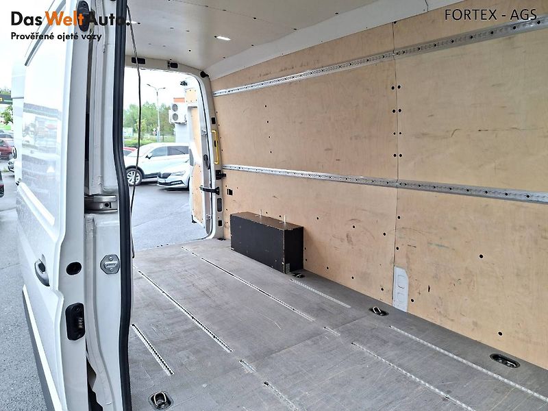 Volkswagen Crafter (2021) dlouhý,2.0 TDI,103kW,Tažné,Kam - fotka 26 z 32