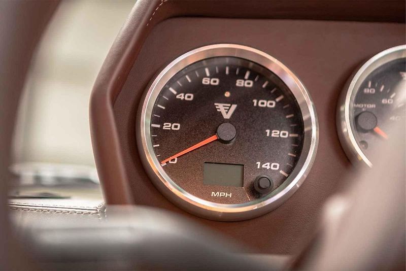 Range Rover s pohonem Tesla od Inverted