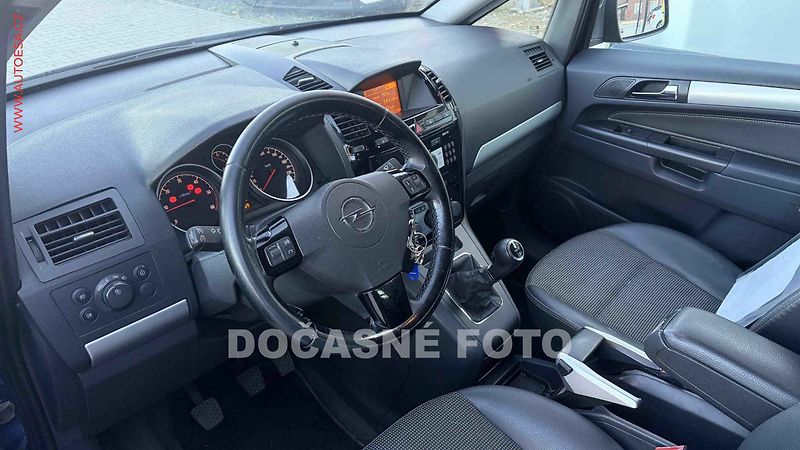 Opel Zafira (2009) 1.7 CDTI, autoAC - fotka 3 z 3