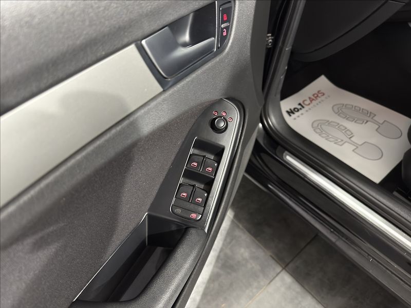 Audi A4 1,8   TFSI B8 BI-XENON ALU R18 - fotka 7 z 33