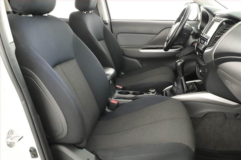 Mitsubishi L200 (2017) 2.4 DI-D - fotka 7 z 20