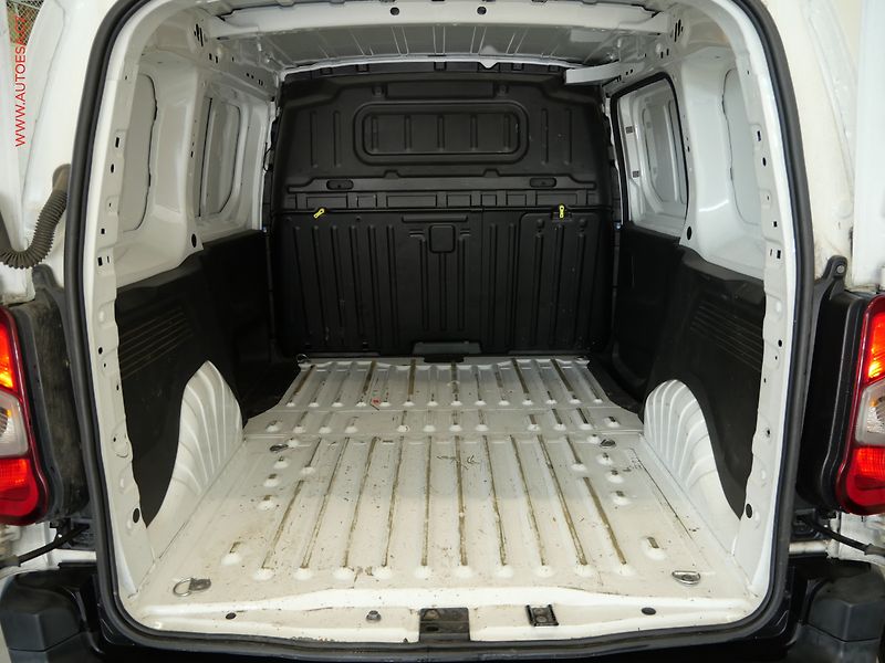 Citroën Berlingo (2020) 1.5HDi, 1.maj,ČR, AC, STK4/28 - fotka 7 z 17