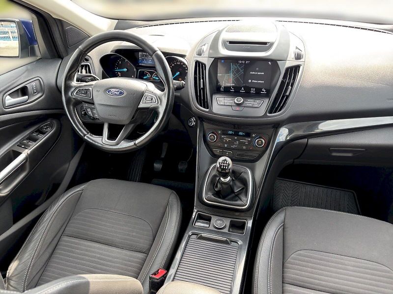 Ford Kuga (2017) Titanium 2.0 TDCi AWD - fotka 9 z 27
