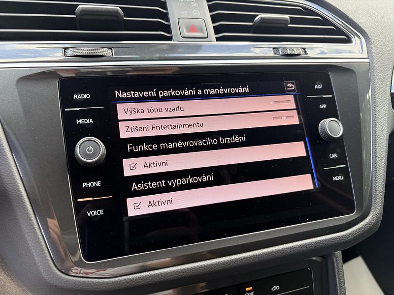 Volkswagen Tiguan 1.4TSI eHYBRID DSG MATRIX  - fotka 43 z 67